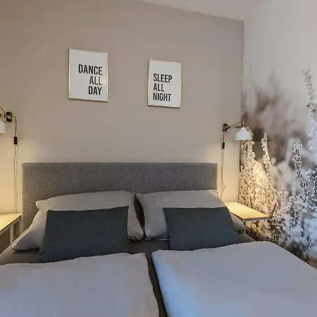 Pool - Sauna - 150m Skilift - Bikepark - Zentrum - Loft Lorenz * Winterberg