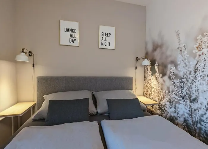 Pool - Sauna - 150m Skilift - Bikepark - Zentrum - Loft Lorenz * Winterberg